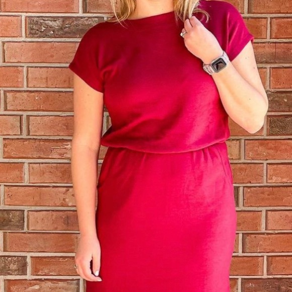 LuLaRoe Dresses & Skirts - EUC LuLaRoe Isla Midi Dress XL